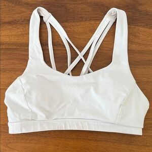 Lululemon Energy Bra *Medium Support B-D cups